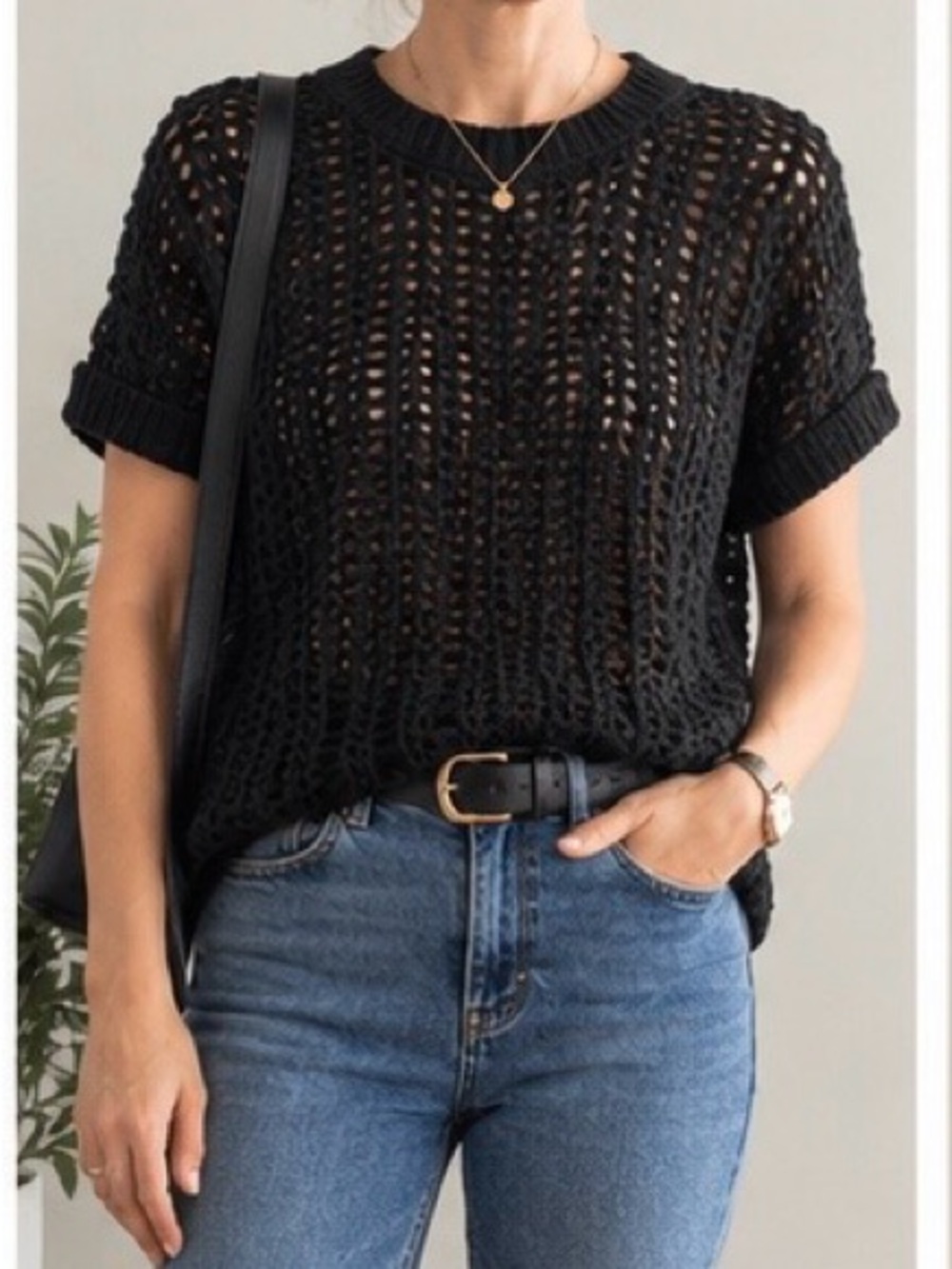 Zenana Outfitters Black Open-Weave Short Sleeve Crew Sweater NWOT